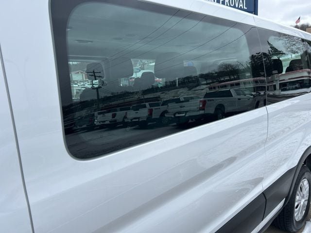 Used 2022 Ford Transit 350 XLT RWD image 4