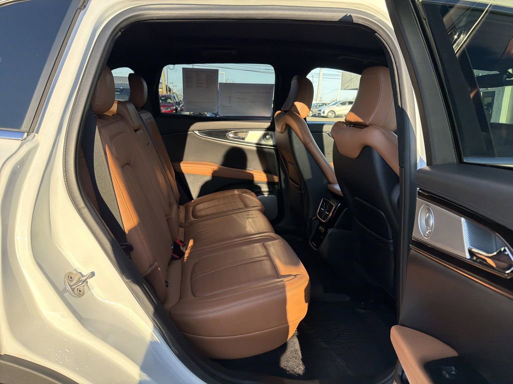 Certified 2022 Lincoln Nautilus Black Label image 17