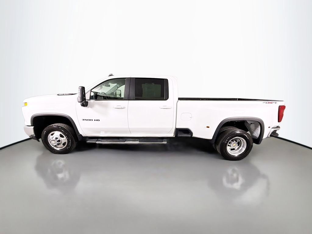 Used 2024 Chevrolet Silverado 3500 LT w/ Safety Package AWD/4WD image 4
