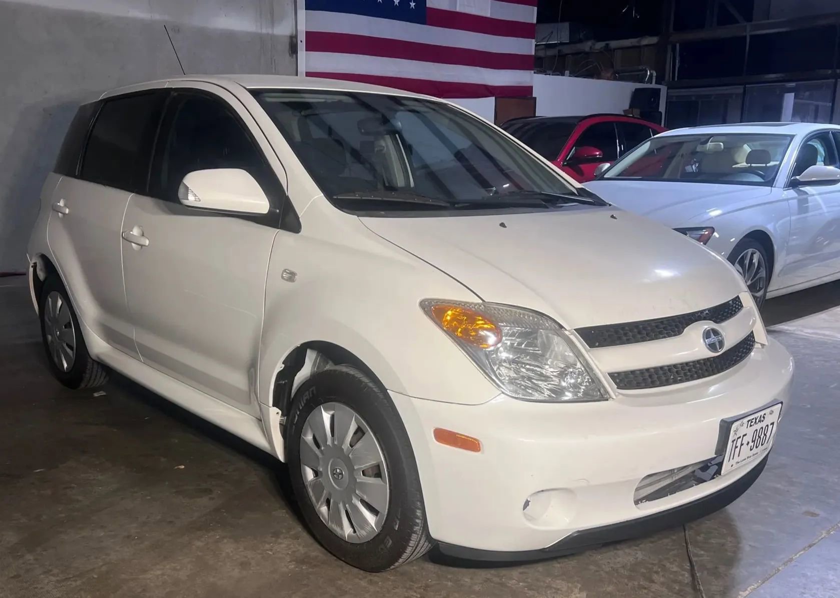 Used 2006 Scion xA Hatchback 4D image 4