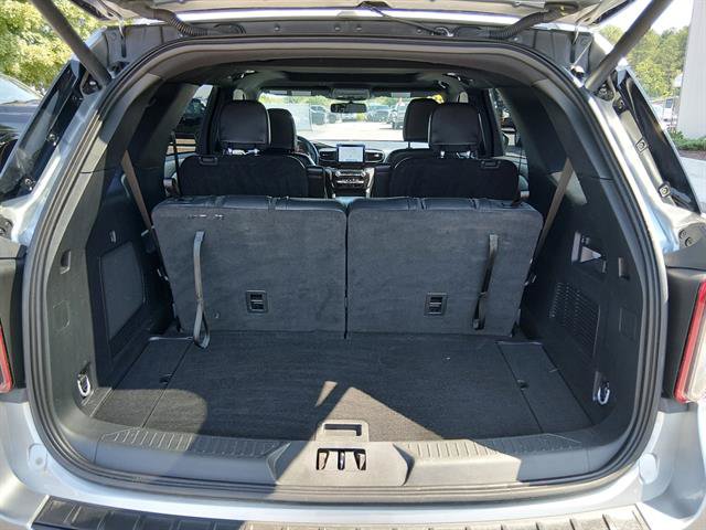 Used 2023 Ford Explorer ST-Line w/ Class IV Trailer Tow Package RWD image 9