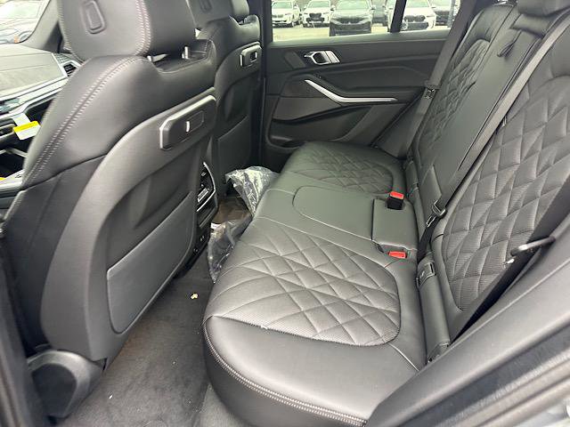New 2026 BMW X5 xDrive40i w/ Premium Package AWD/4WD image 5