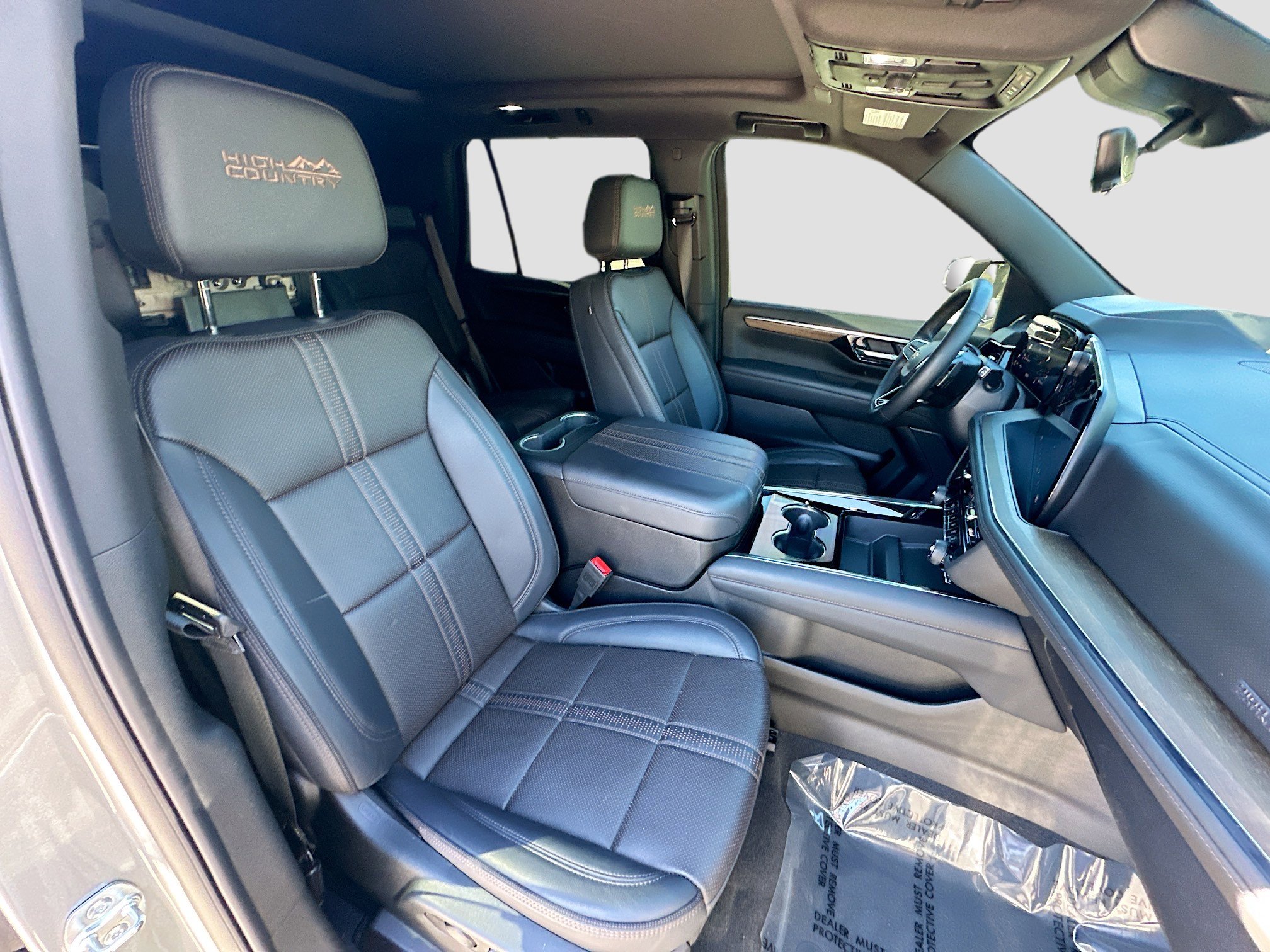 Used 2025 Chevrolet Tahoe High Country image 33