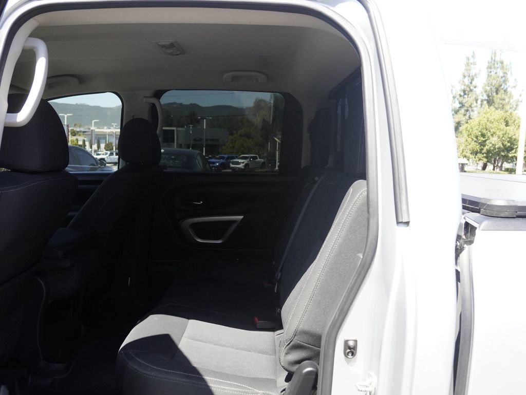 Used 2017 Nissan Titan SV RWD image 22