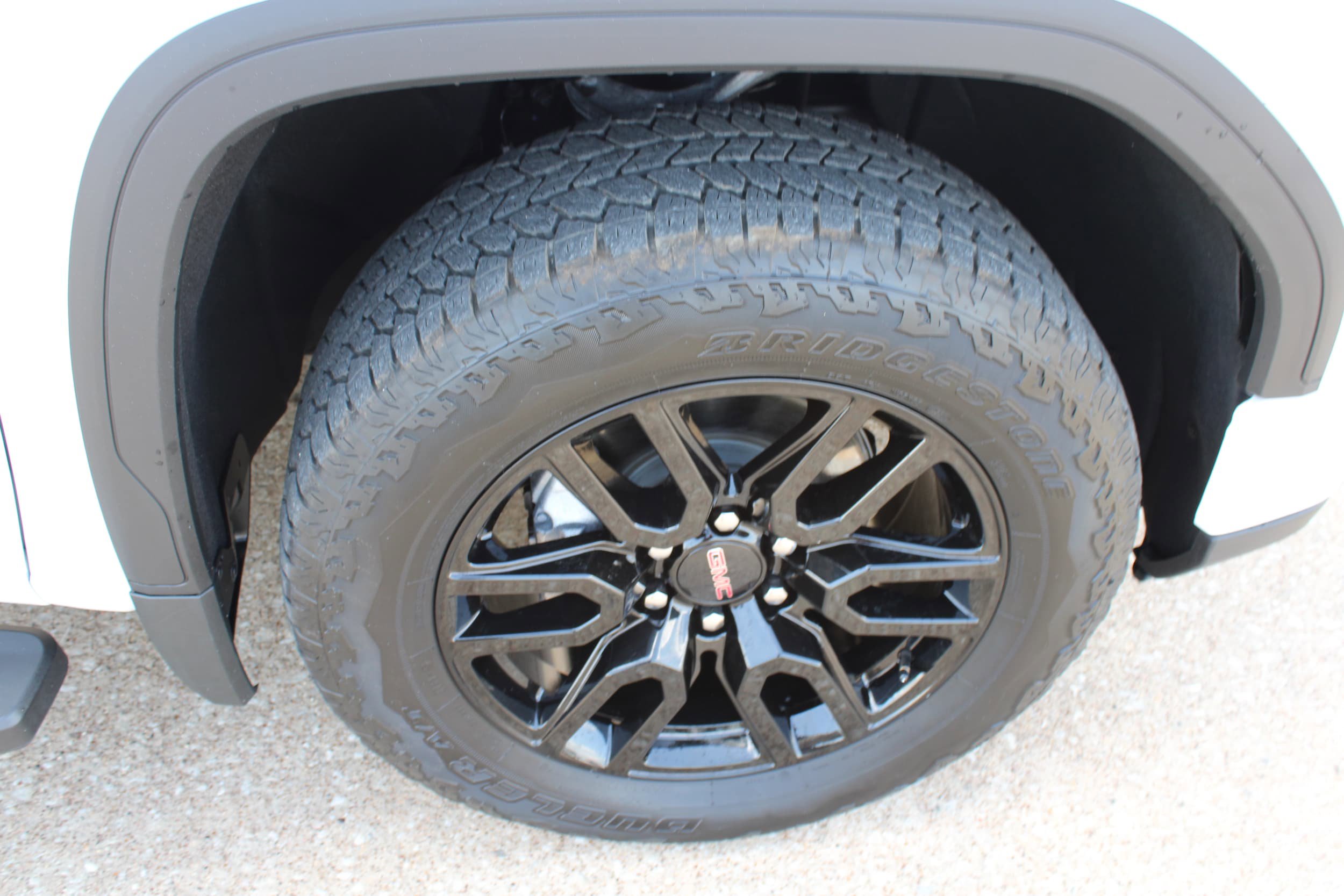 Used 2025 GMC Sierra 1500 Elevation w/ LPO, Elevation Black Package AWD/4WD image 19