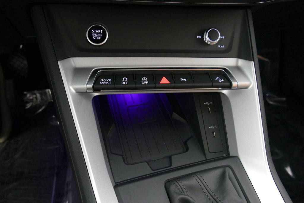 Certified 2025 Audi Q3 2.0T Premium Plus w/ Premium Plus Package AWD/4WD image 12