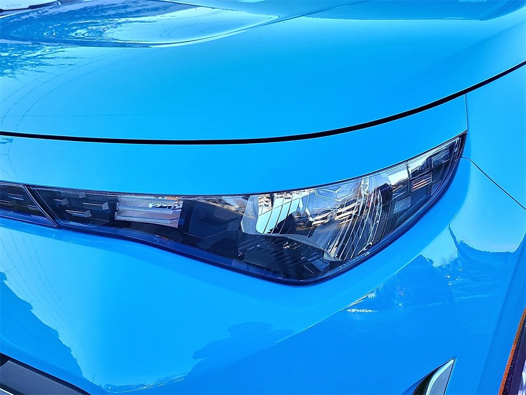 Certified 2025 Kia Soul S image 10