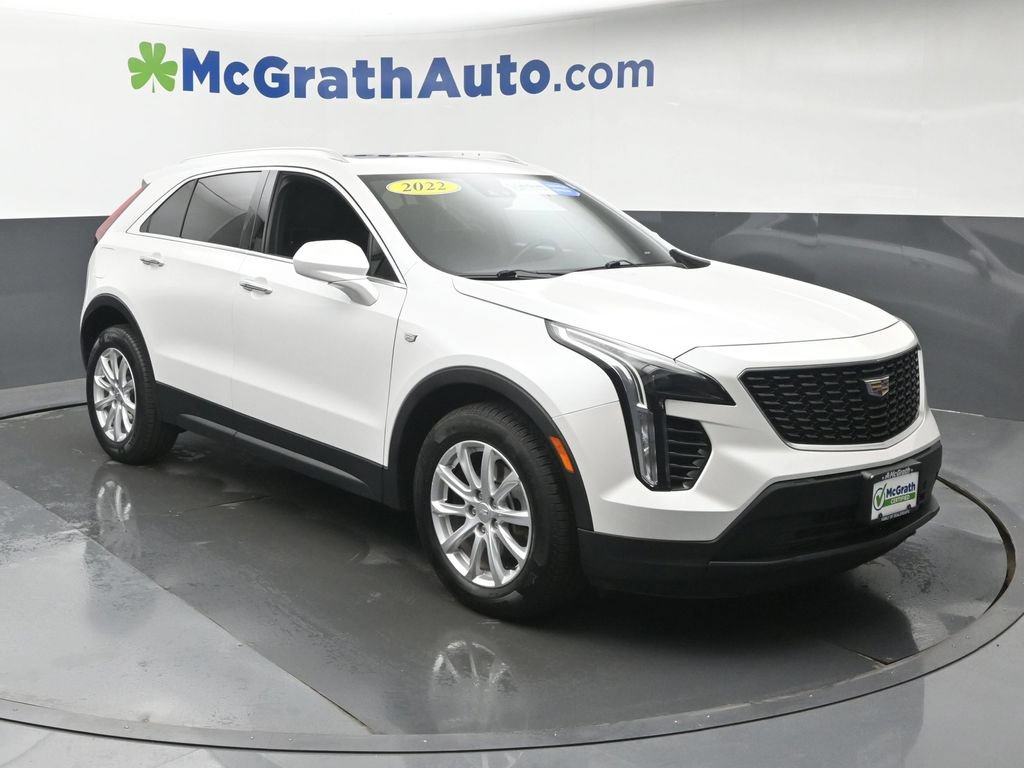 Used 2022 Cadillac XT4 Luxury w/ Cold Weather Package AWD/4WD image 2