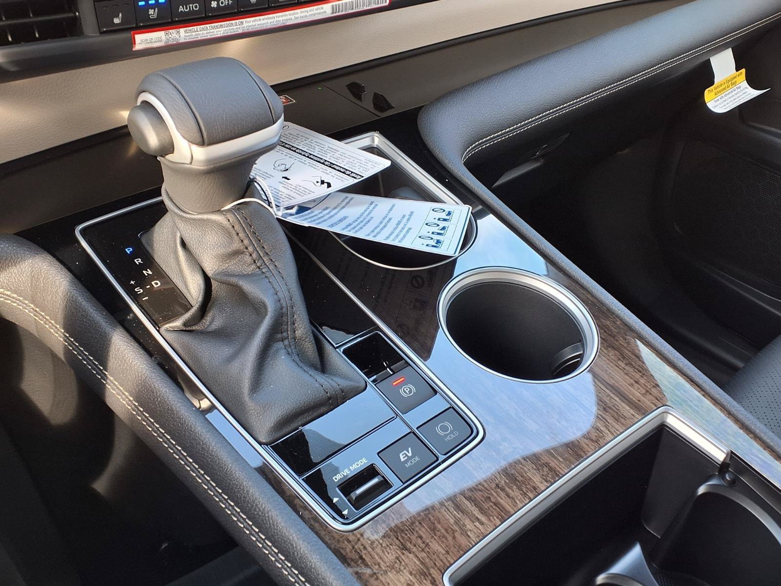 New 2026 Toyota Sienna Platinum AWD/4WD image 18