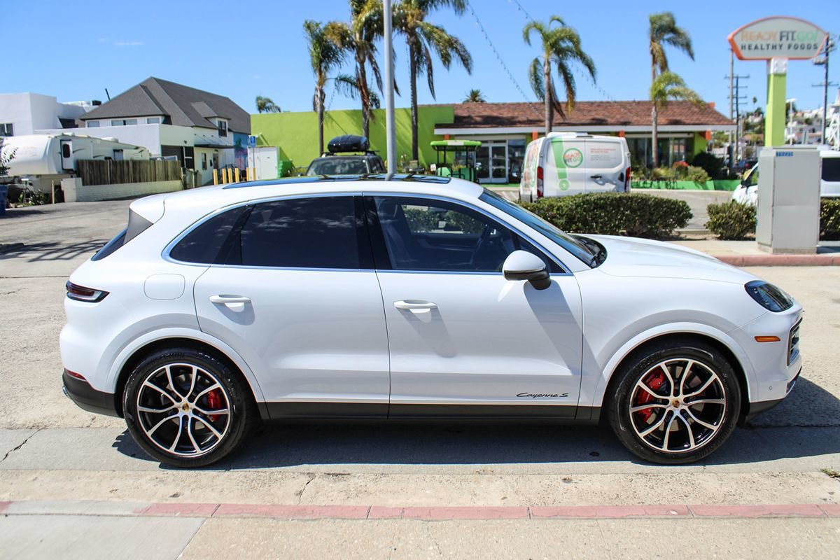 Used 2024 Porsche Cayenne S AWD/4WD image 7
