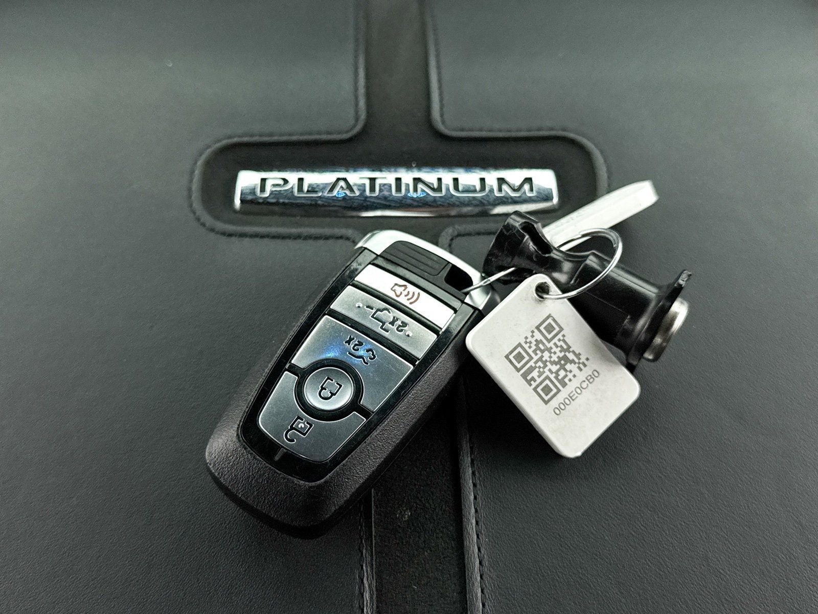 Used 2023 Ford F150 Lightning Platinum image 31