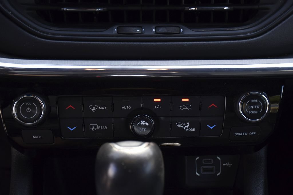 Used 2022 Jeep Compass High Altitude AWD/4WD image 13