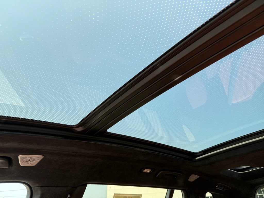 Certified 2025 BMW ALPINA XB7 AWD/4WD image 38