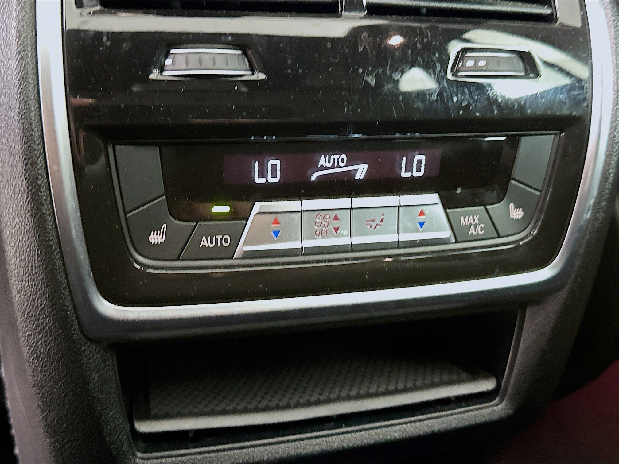 Used 2024 BMW X5 sDrive40i w/ Premium Package image 28