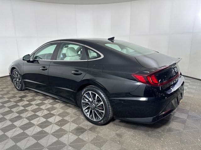 Used 2023 Hyundai Sonata Limited w/ Preferred Accessory Package image 5
