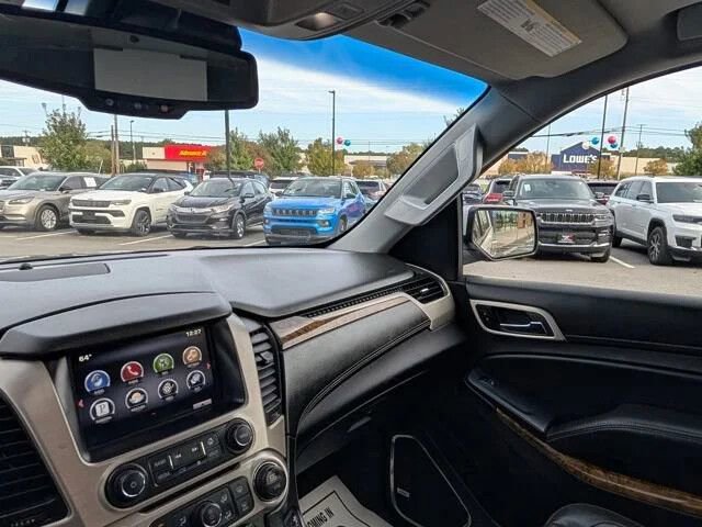 Used 2015 GMC Yukon Denali w/ Premium Package AWD/4WD image 16