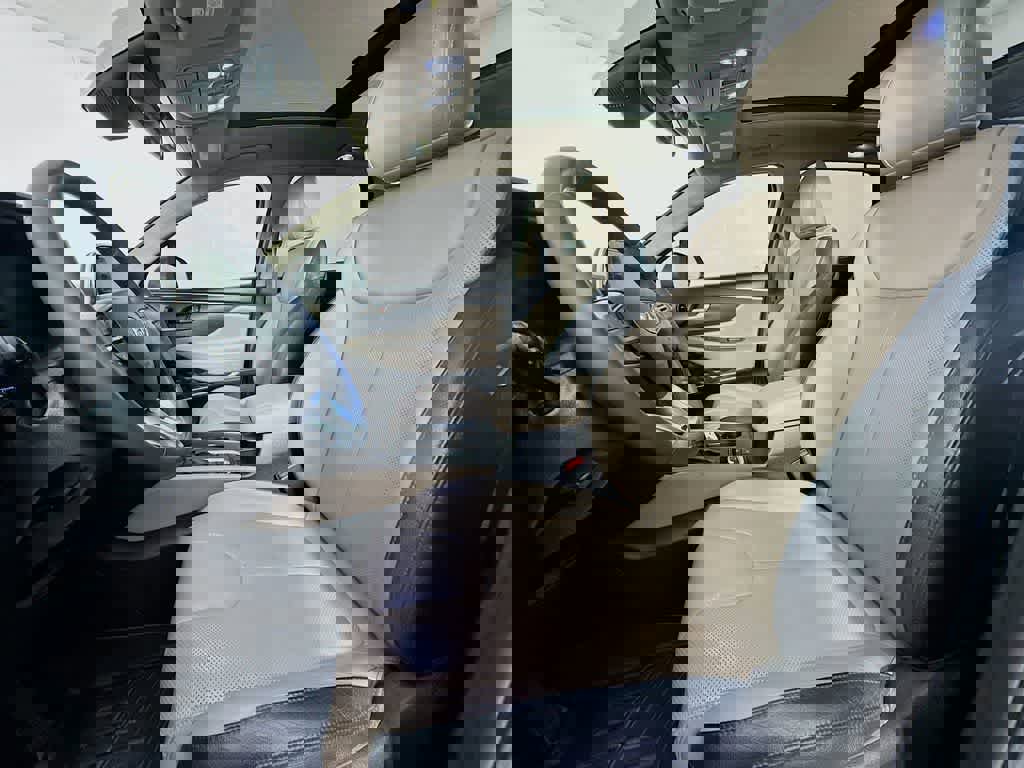 Used 2020 Hyundai Santa Fe Limited image 12