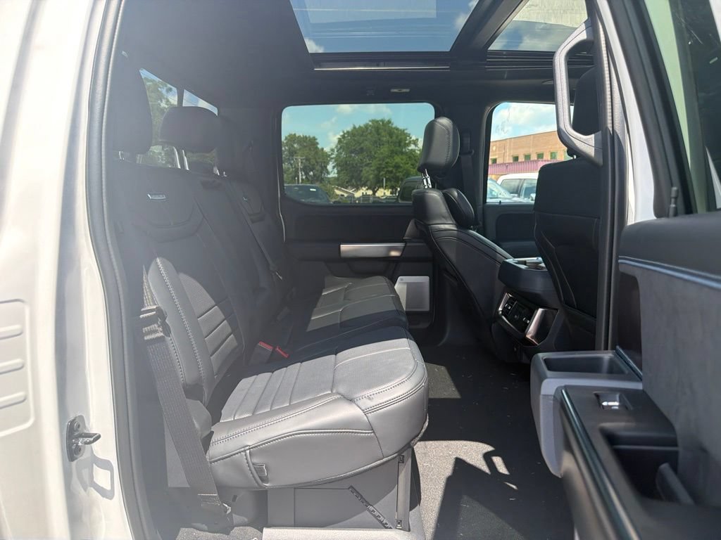 New 2026 Ford F450 Platinum w/ FX4 Off-Road Package AWD/4WD image 13