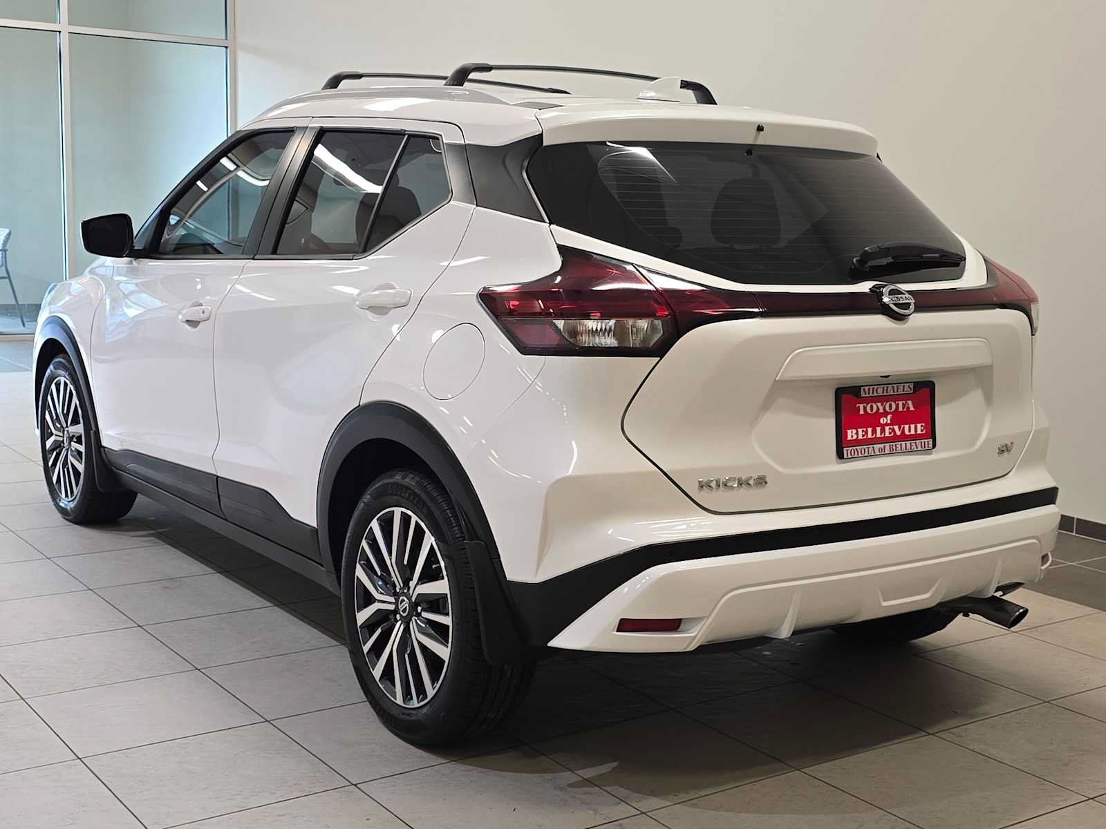 Used 2021 Nissan Kicks SV w/ Exterior Package FWD image 4