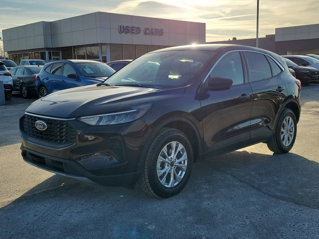 Certified 2023 Ford Escape Active AWD/4WD image 8