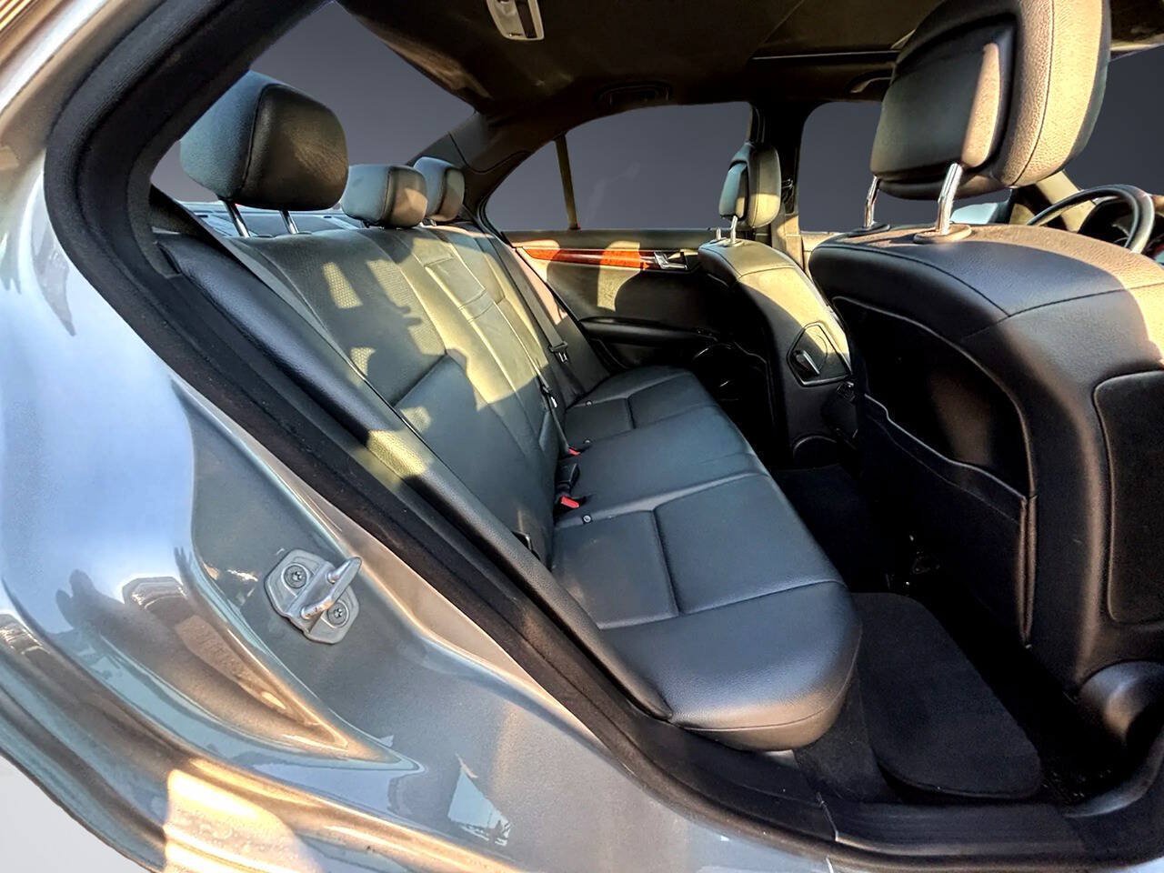 Used 2011 Mercedes-Benz C 300 Sedan image 12