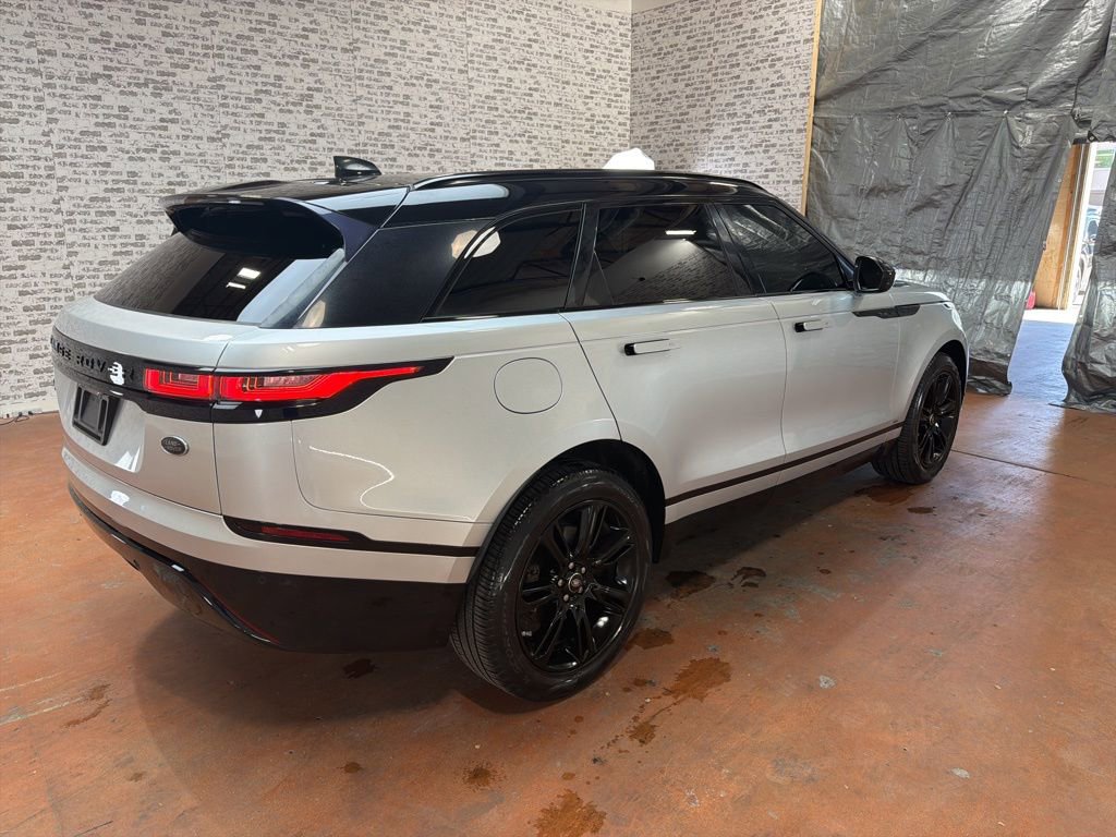 Used 2020 Land Rover Range Rover Velar R-Dynamic S image 7
