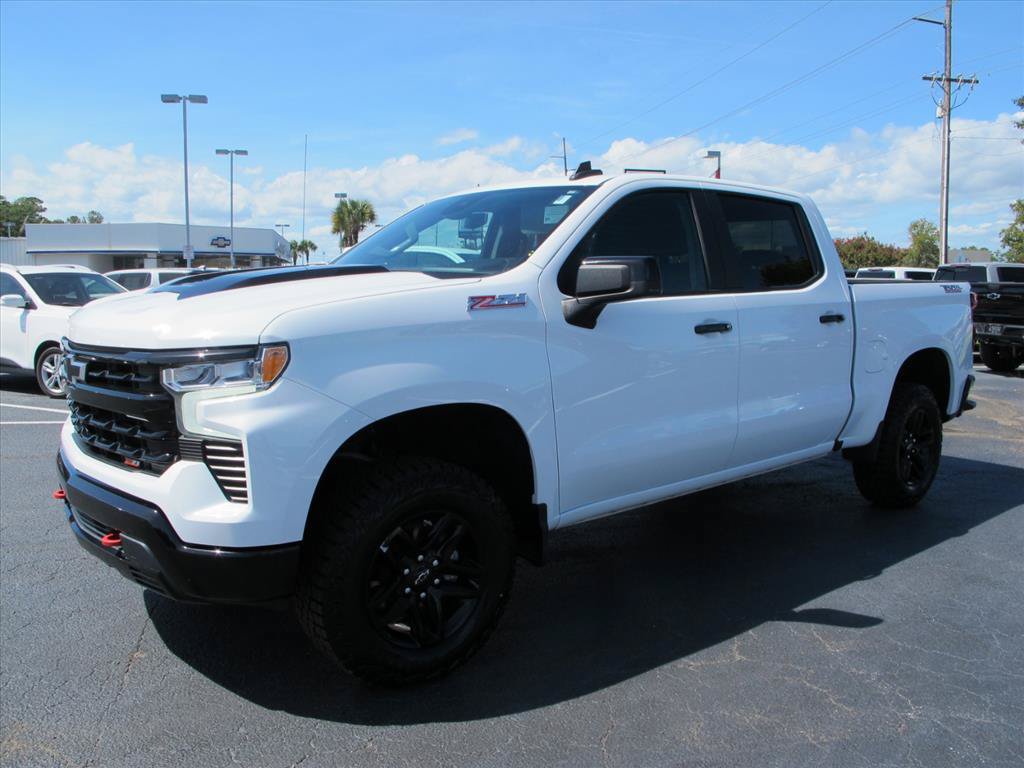 Used 2023 Chevrolet Silverado 1500 LT Trail Boss w/ Protection Package AWD/4WD image 8