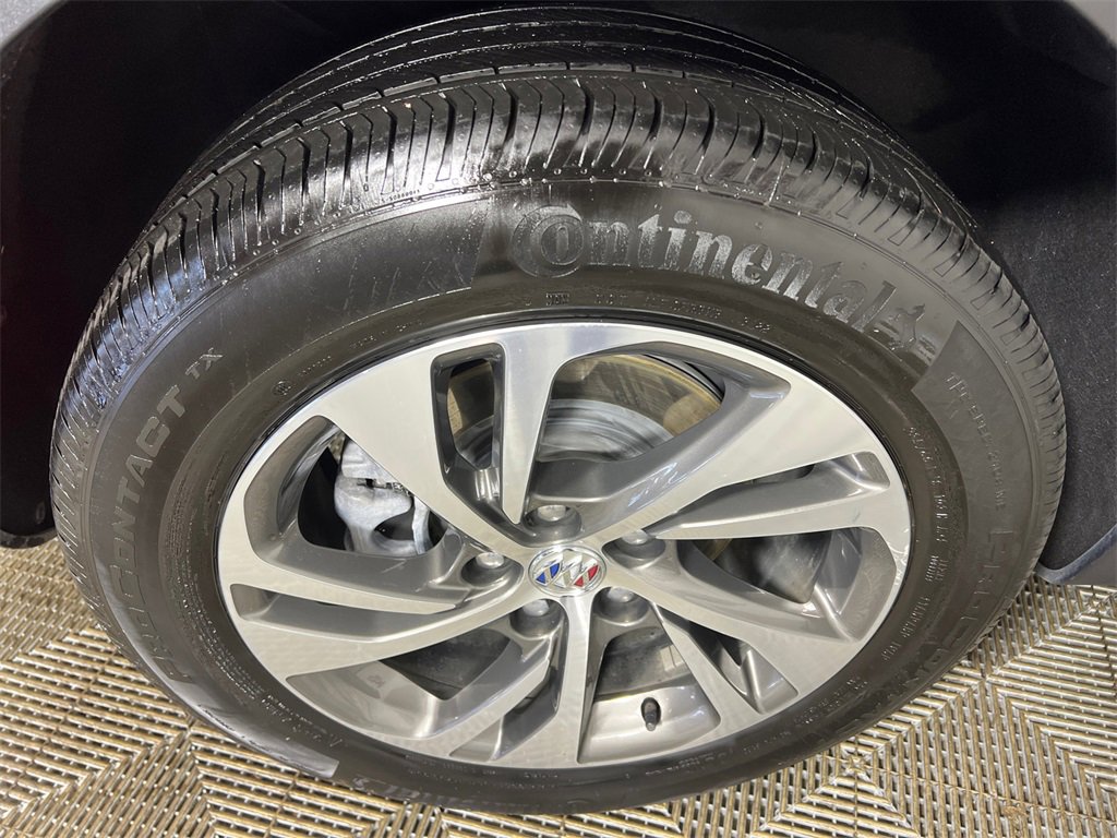 Used 2023 Buick Envision Essence image 17