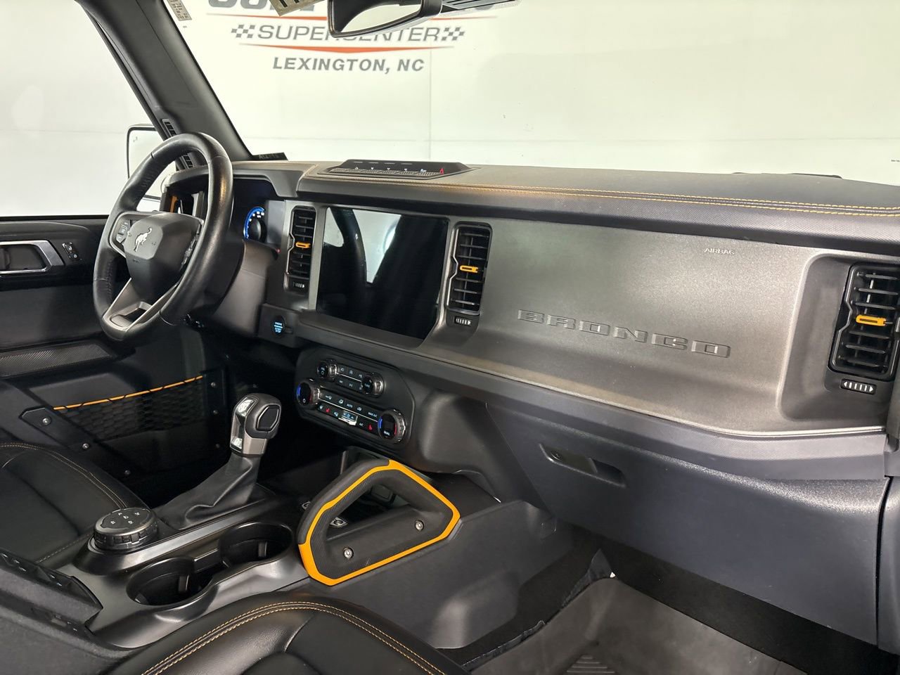 Used 2024 Ford Bronco Badlands image 28