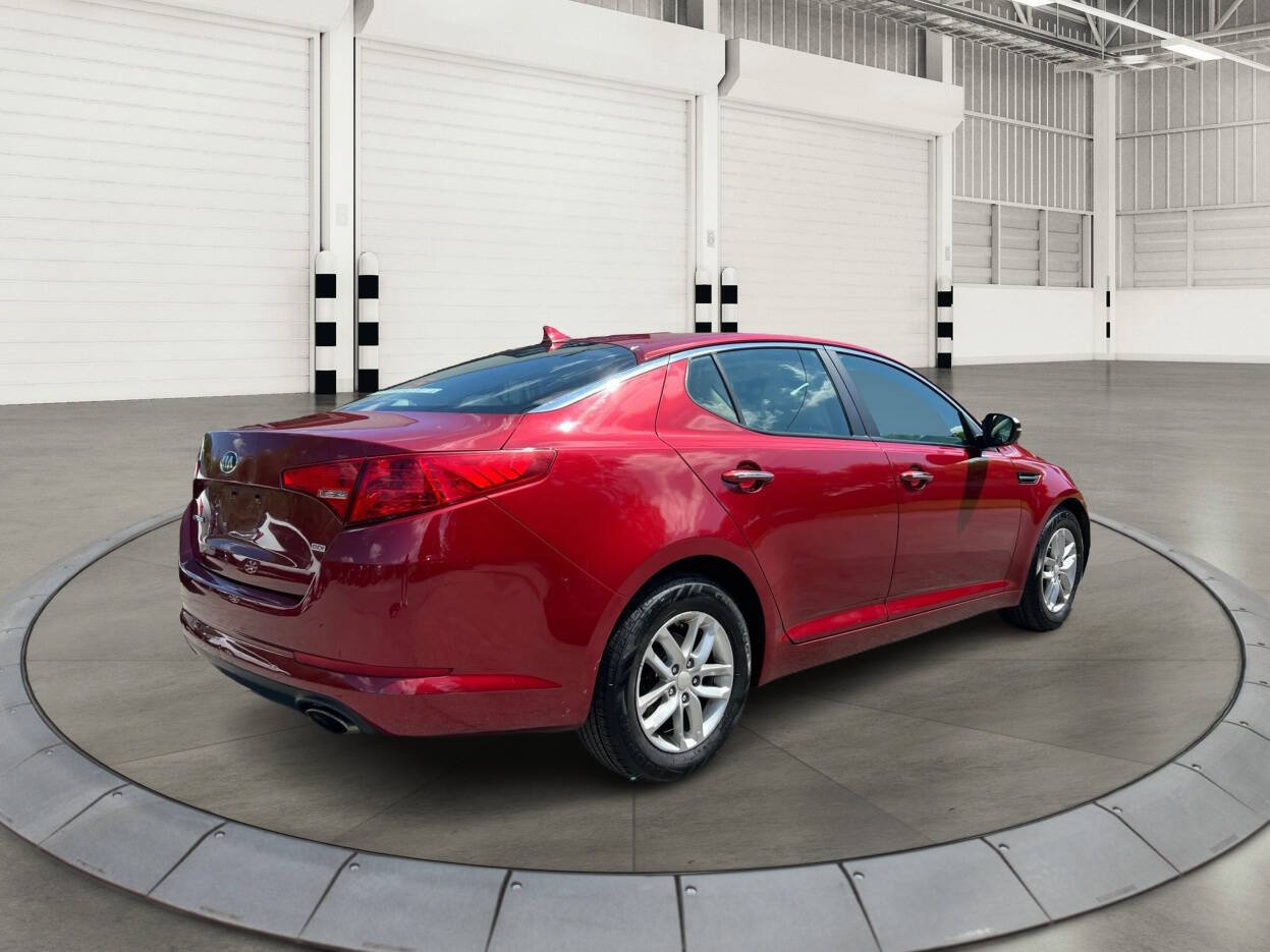 Used 2013 Kia Optima LX FWD image 3