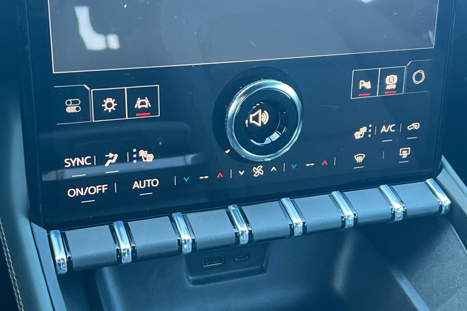New 2027 GMC Terrain AT4 w/ Technology Package II AWD/4WD image 18