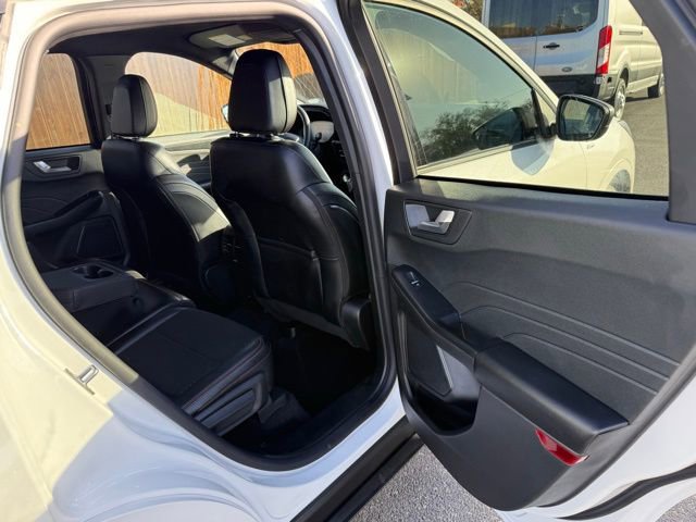 Used 2024 Ford Escape ST-Line w/ Tech Pack #1 image 9