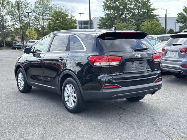 Used 2016 Kia Sorento FWD w/ LX Convenience Package image 4