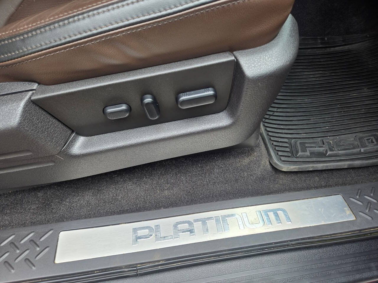 Used 2011 Ford F150 Platinum AWD/4WD image 25
