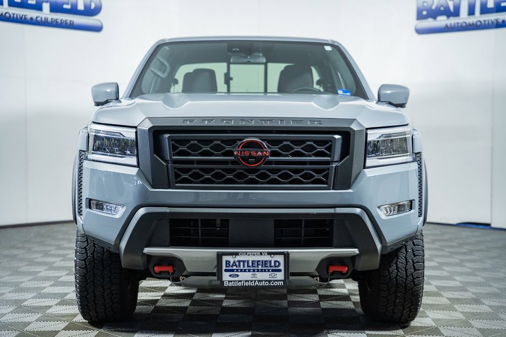 Used 2024 Nissan Frontier PRO-4X w/ Pro Convenience Package image 2