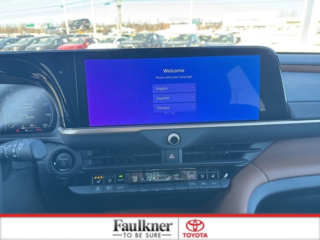 Used 2025 Toyota Crown Signia Limited image 19