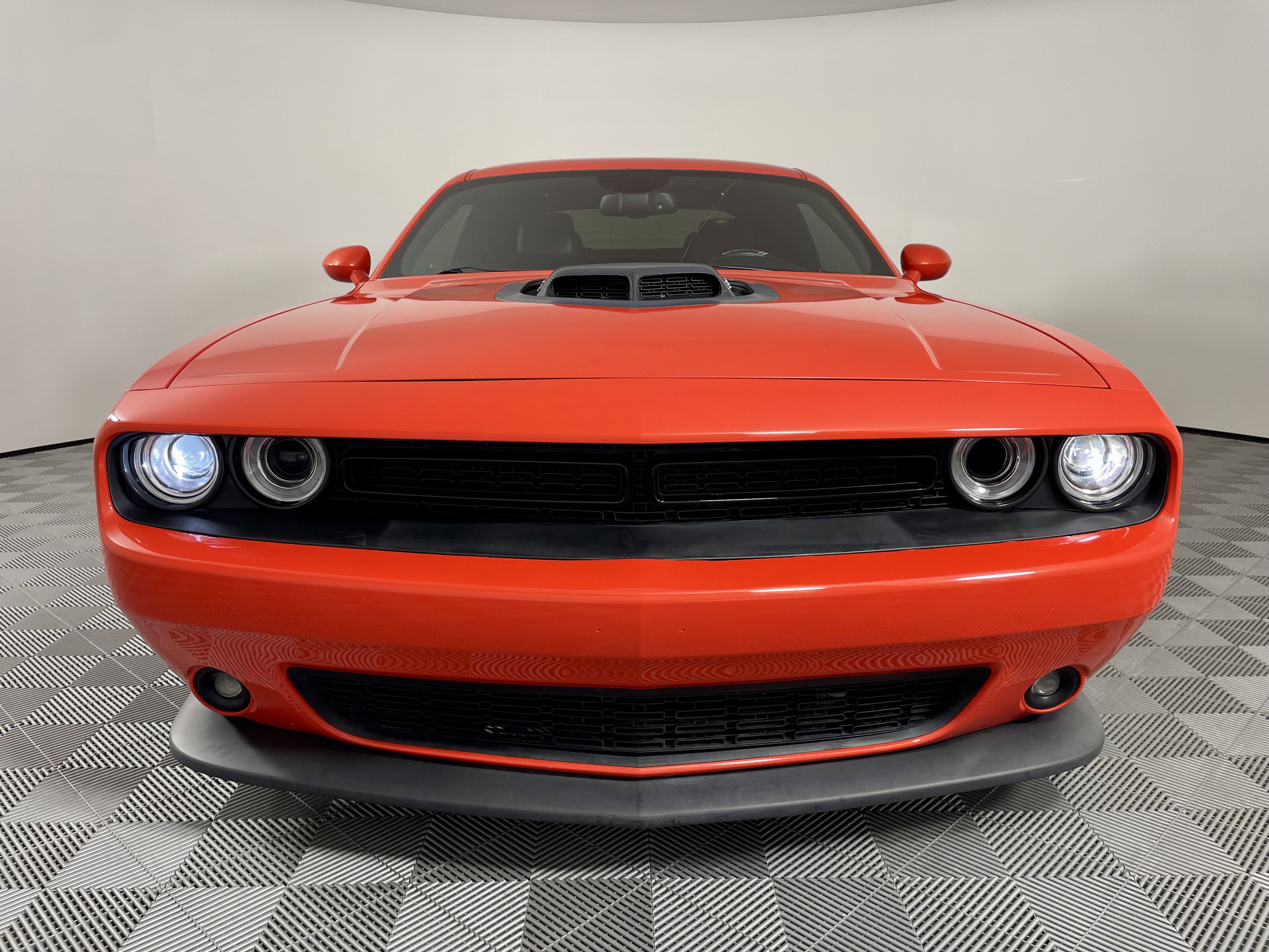 Used 2016 Dodge Challenger R/T Scat Pack image 9