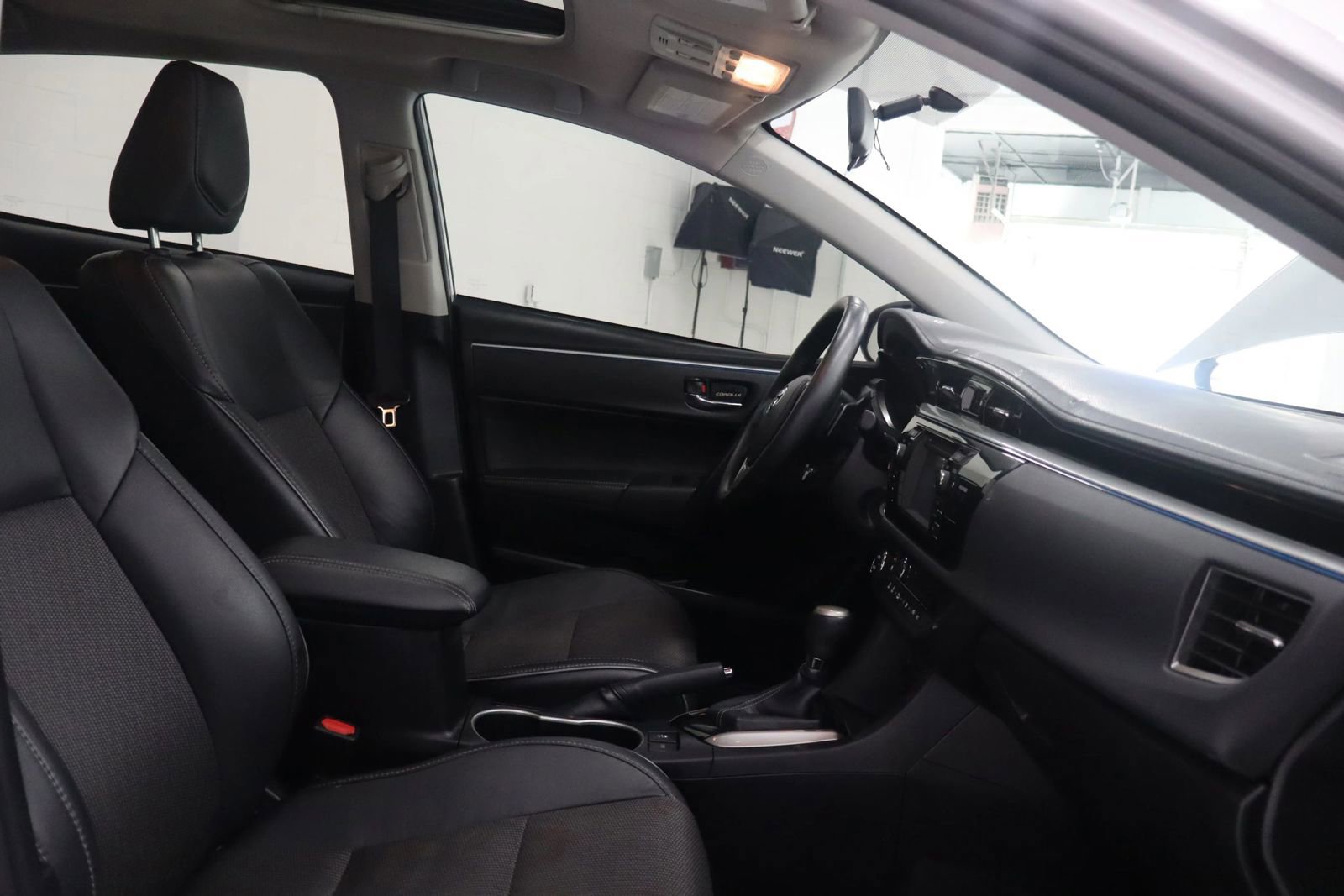 Used 2014 Toyota Corolla S image 16