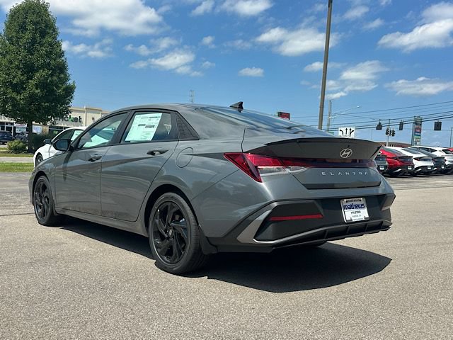 New 2026 Hyundai Elantra SEL Sport FWD image 4