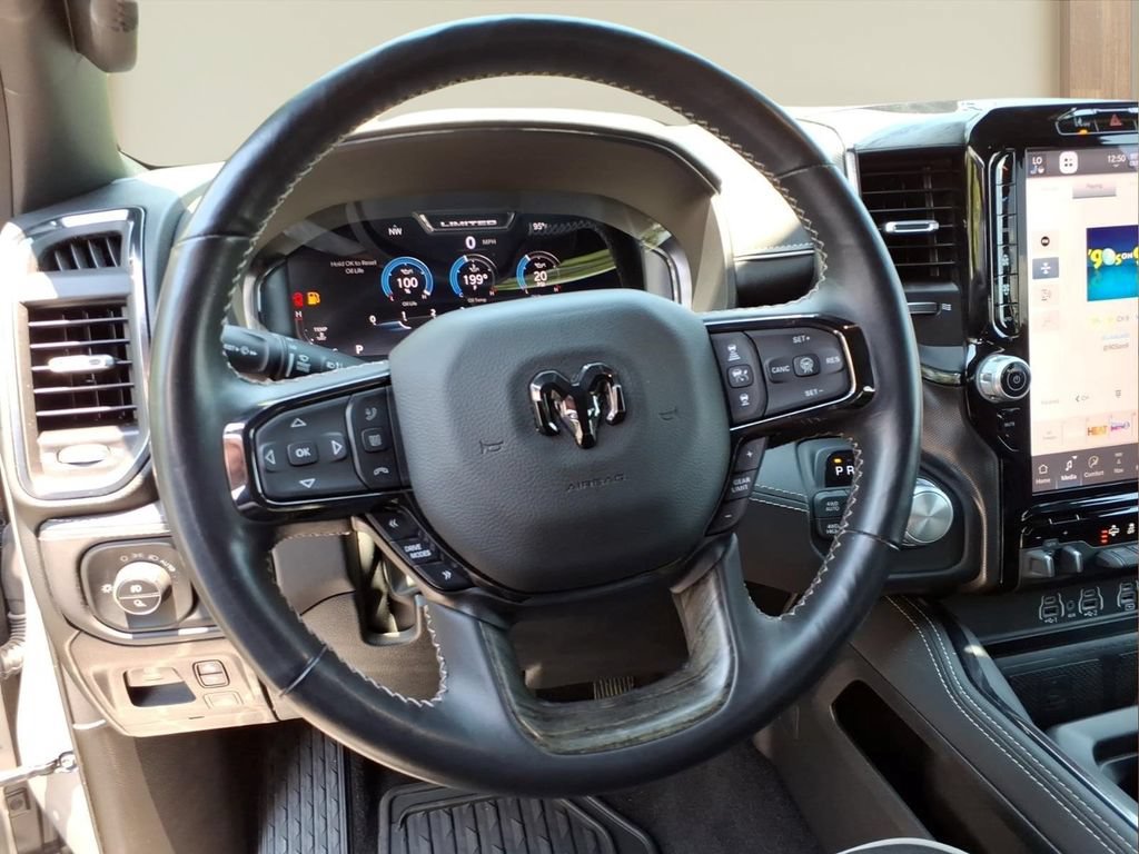 Used 2025 RAM 1500 Limited AWD/4WD image 3