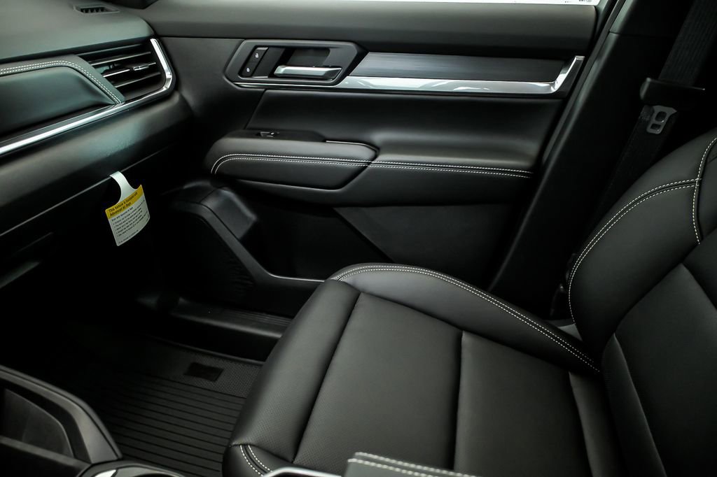 New 2026 GMC Terrain Elevation AWD/4WD image 18