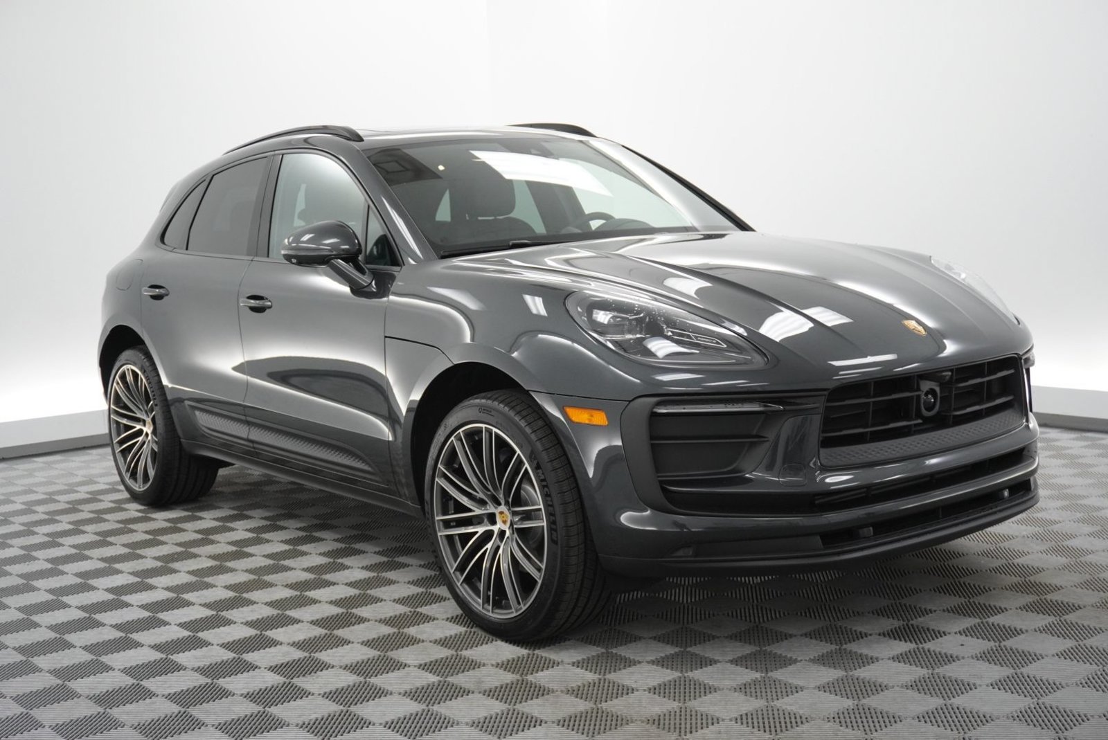 New 2026 Porsche Macan AWD/4WD image 6