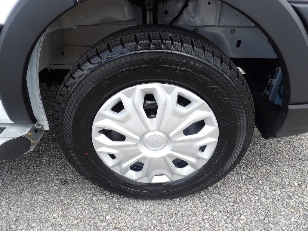 Used 2025 Ford Transit 250 Low Roof w/ Exterior Upgrade Package RWD image 51