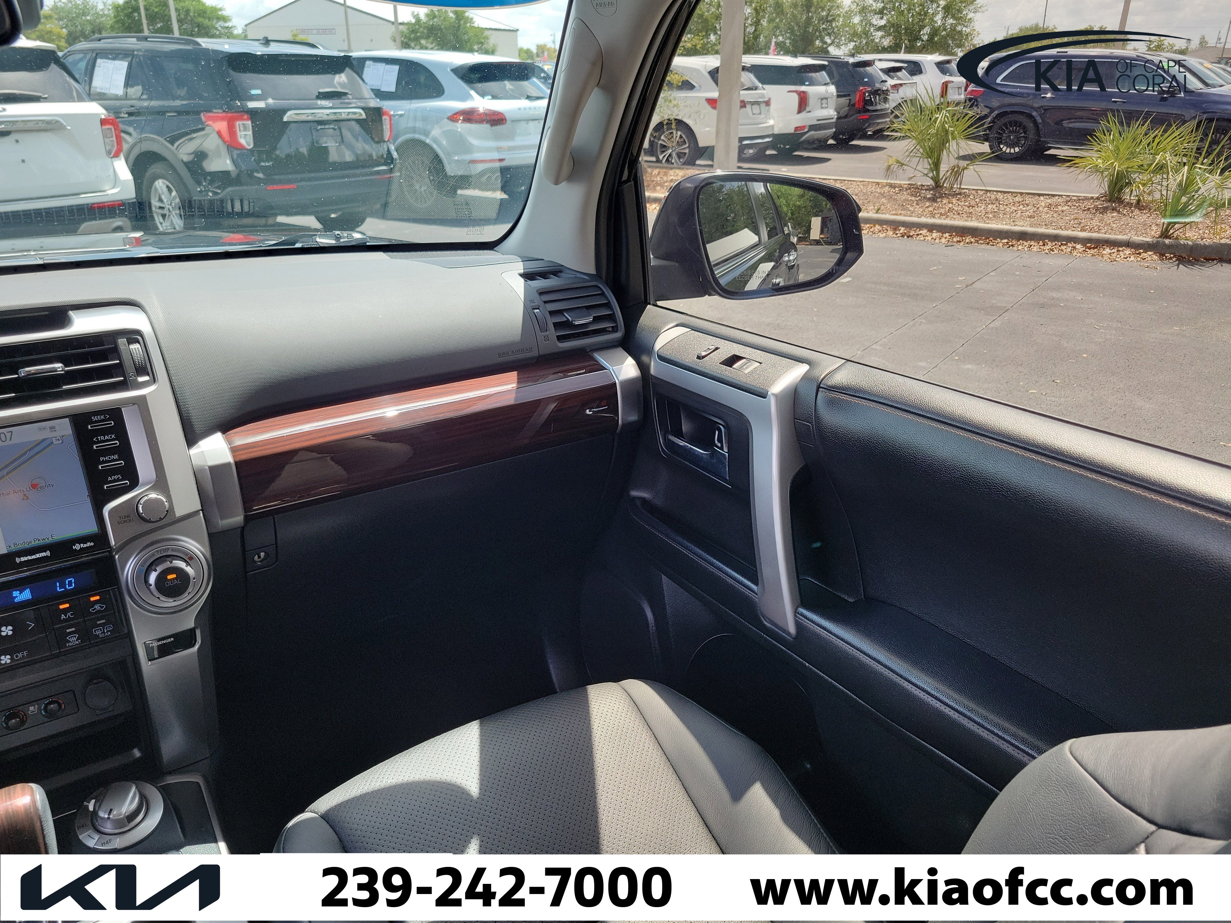 Used 2022 Toyota 4Runner Limited AWD/4WD image 17