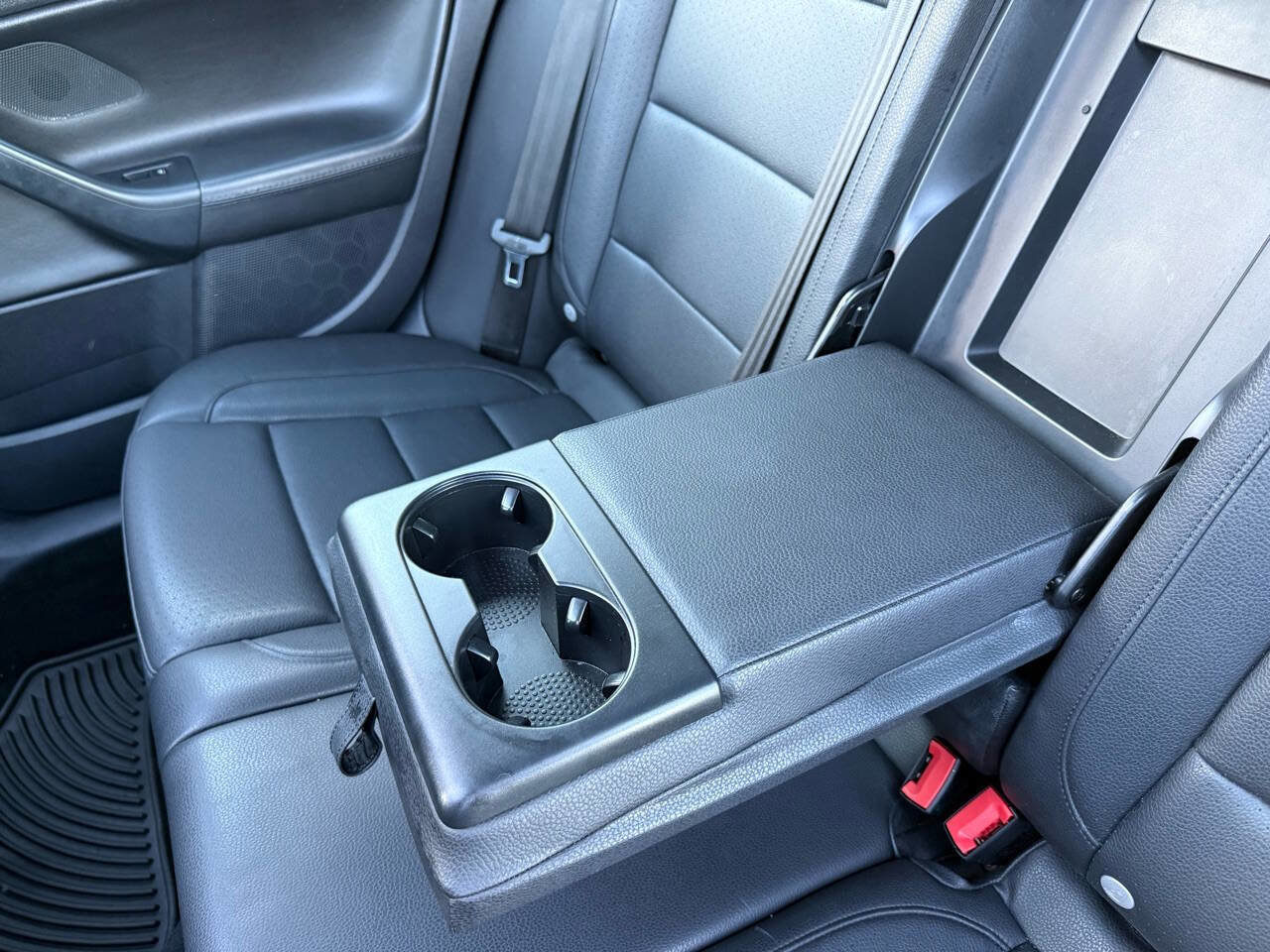 Used 2010 Volkswagen Jetta TDI FWD image 29