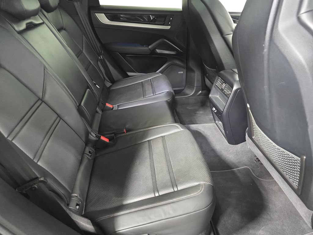 Certified 2024 Porsche Cayenne S AWD/4WD image 26