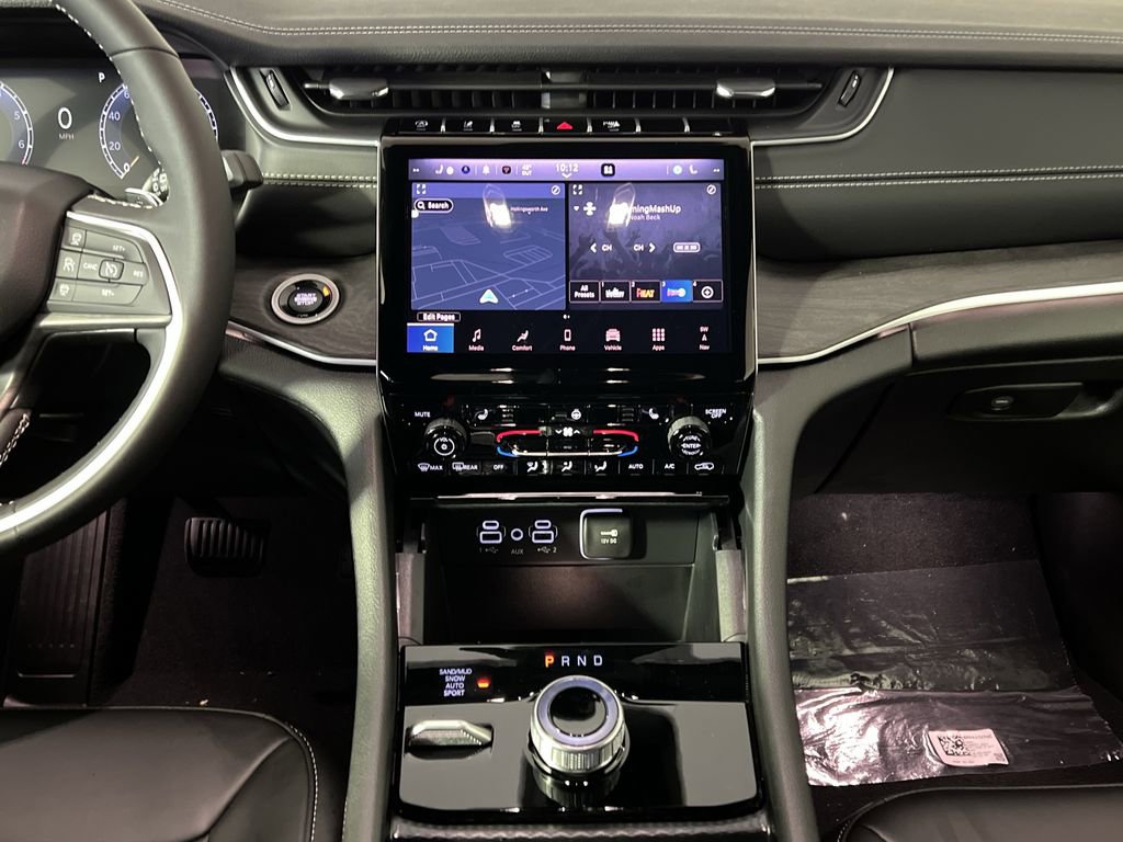 New 2025 Jeep Grand Cherokee Limited image 27