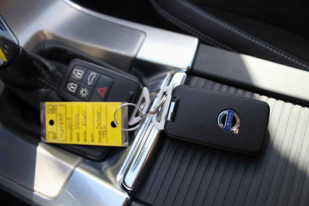 Used 2013 Volvo XC60 3.2 Premier image 21