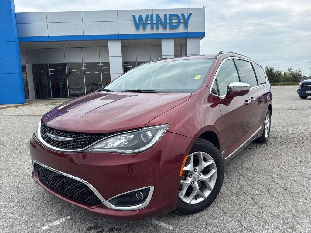 Used 2020 Chrysler Pacifica Limited image 1