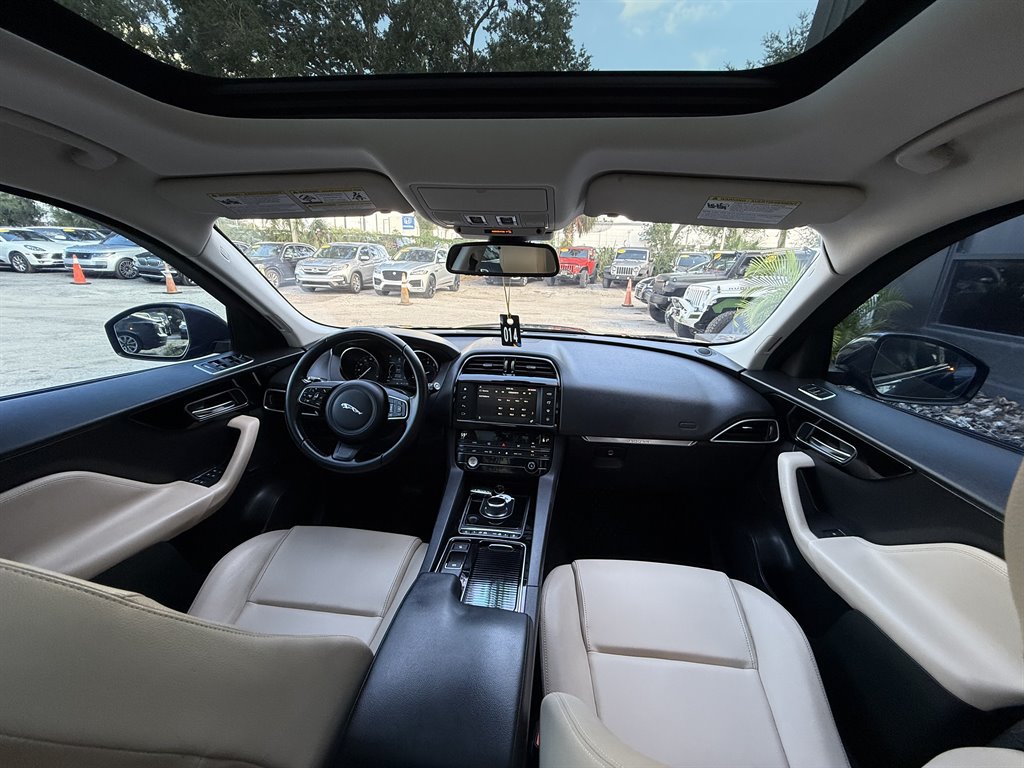 Used 2018 Jaguar F-PACE Premium AWD/4WD image 18